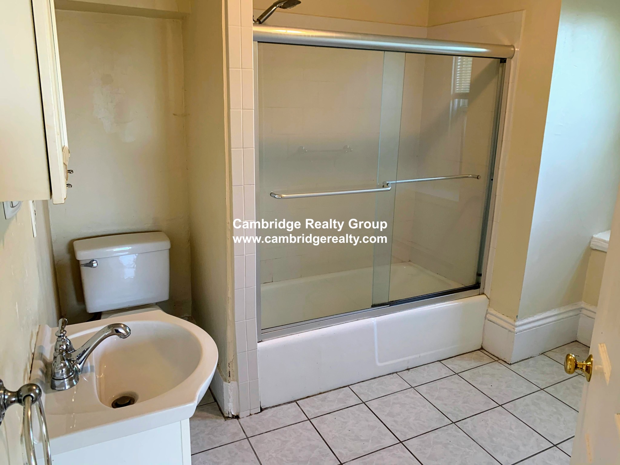 41 Crescent St, Medford Street / The Neck
