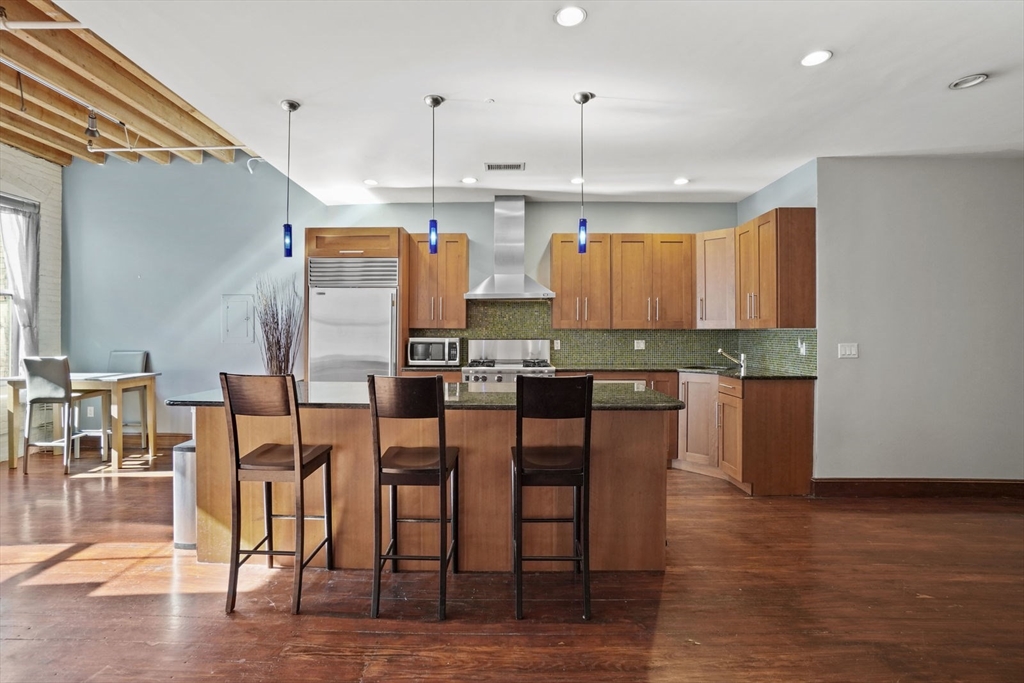 96 South St, Leather District