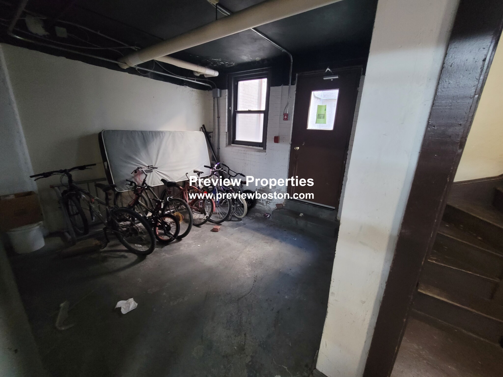 1572 Commonwealth Ave, Brighton