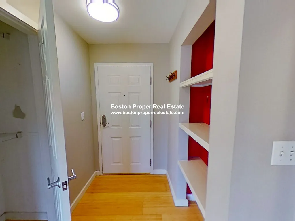 461 Park Dr, Fenway