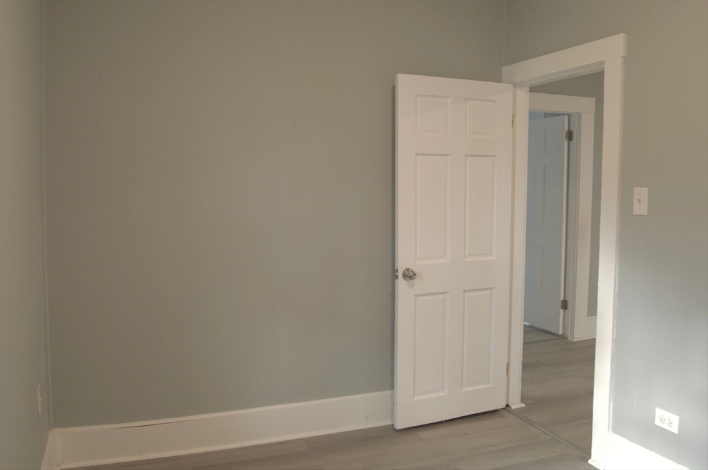 105 Clarendon St, Fitchburg