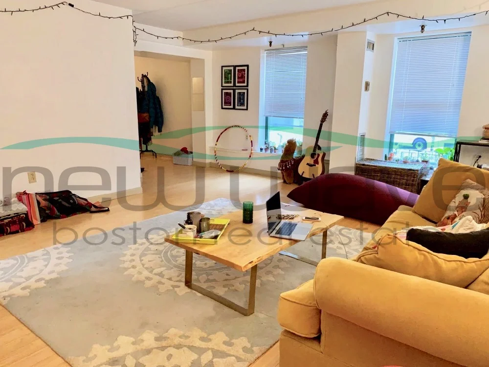 108 Peterborough St, Fenway