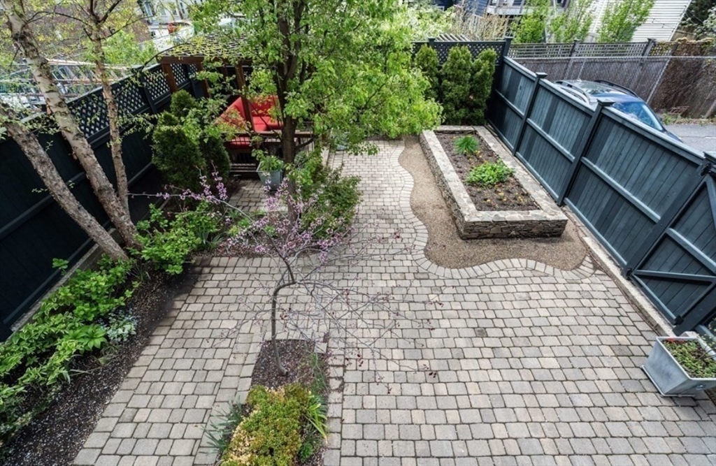 66 Thorndike, East Cambridge