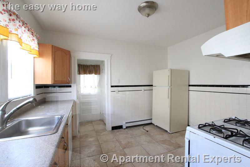 23-25 Bonner Ave, Tufts