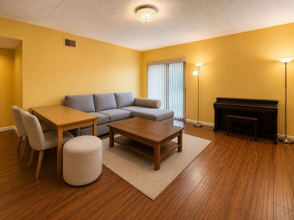 51 John, North Brookline