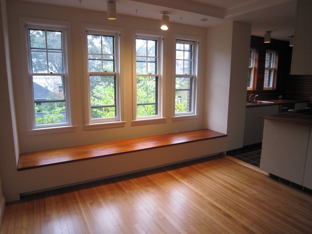 993 Memorial Dr, Harvard Square