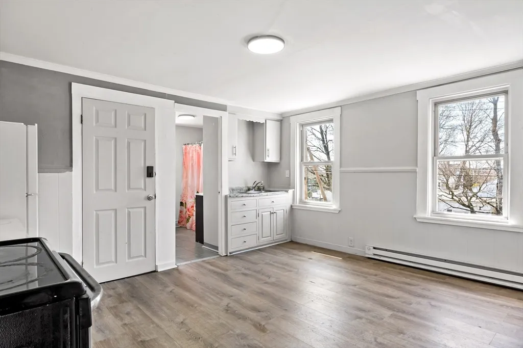 63 West Carpenter St, Attleboro