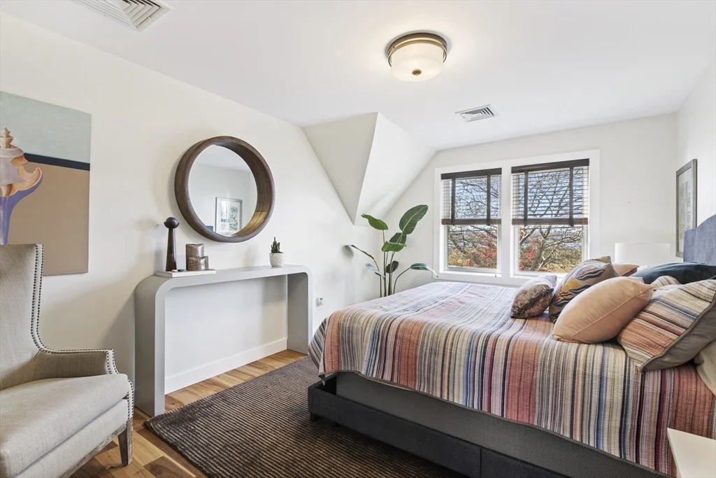 119 Sycamore St, Fairhaven