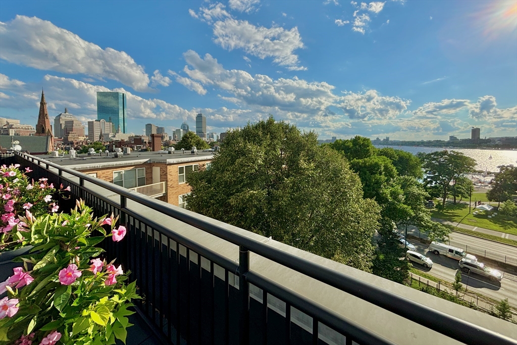 145 Pinckney St, Beacon Hill