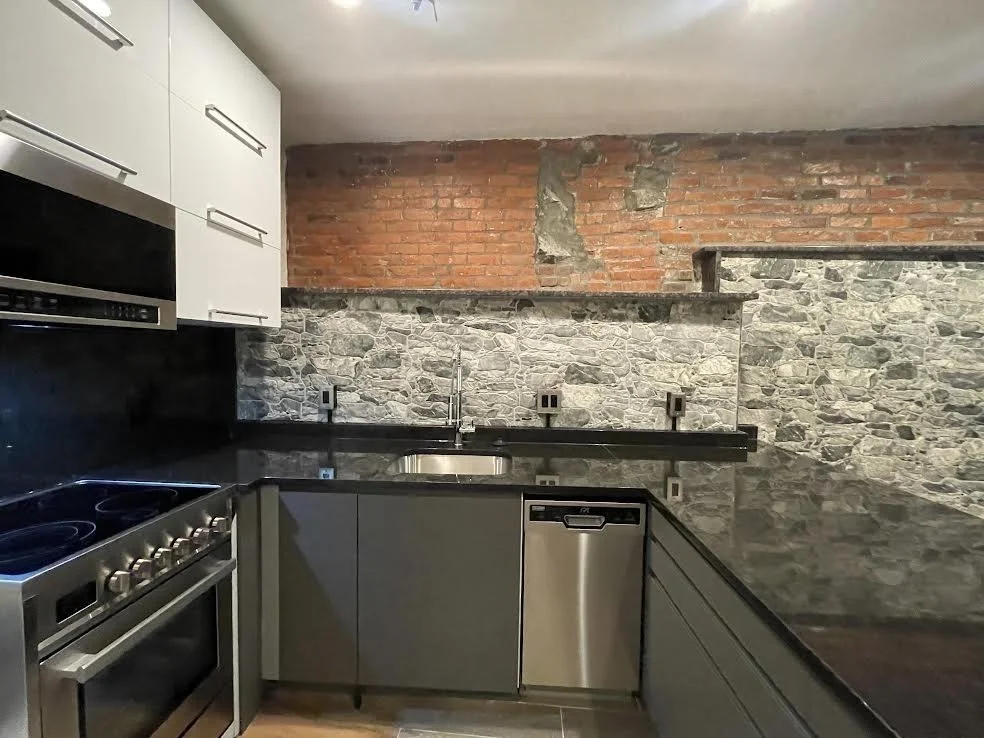 1028 Commonwealth Ave, Fenway