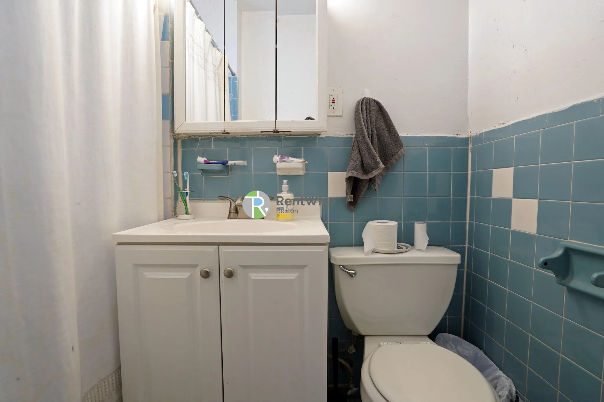 72 Gardner St, Allston