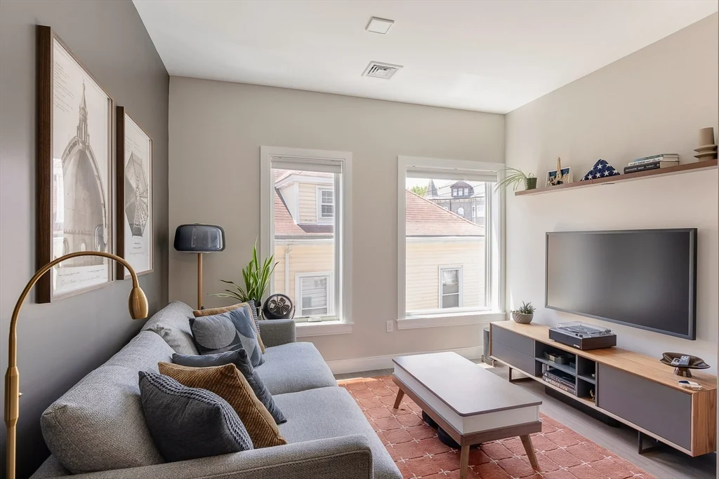 11 Walley St, East Boston