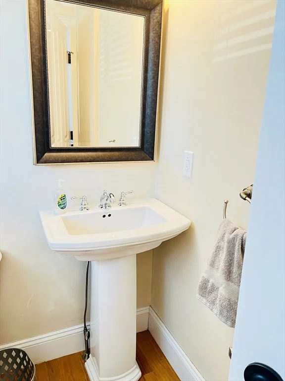 75 Brackett St, Quincy