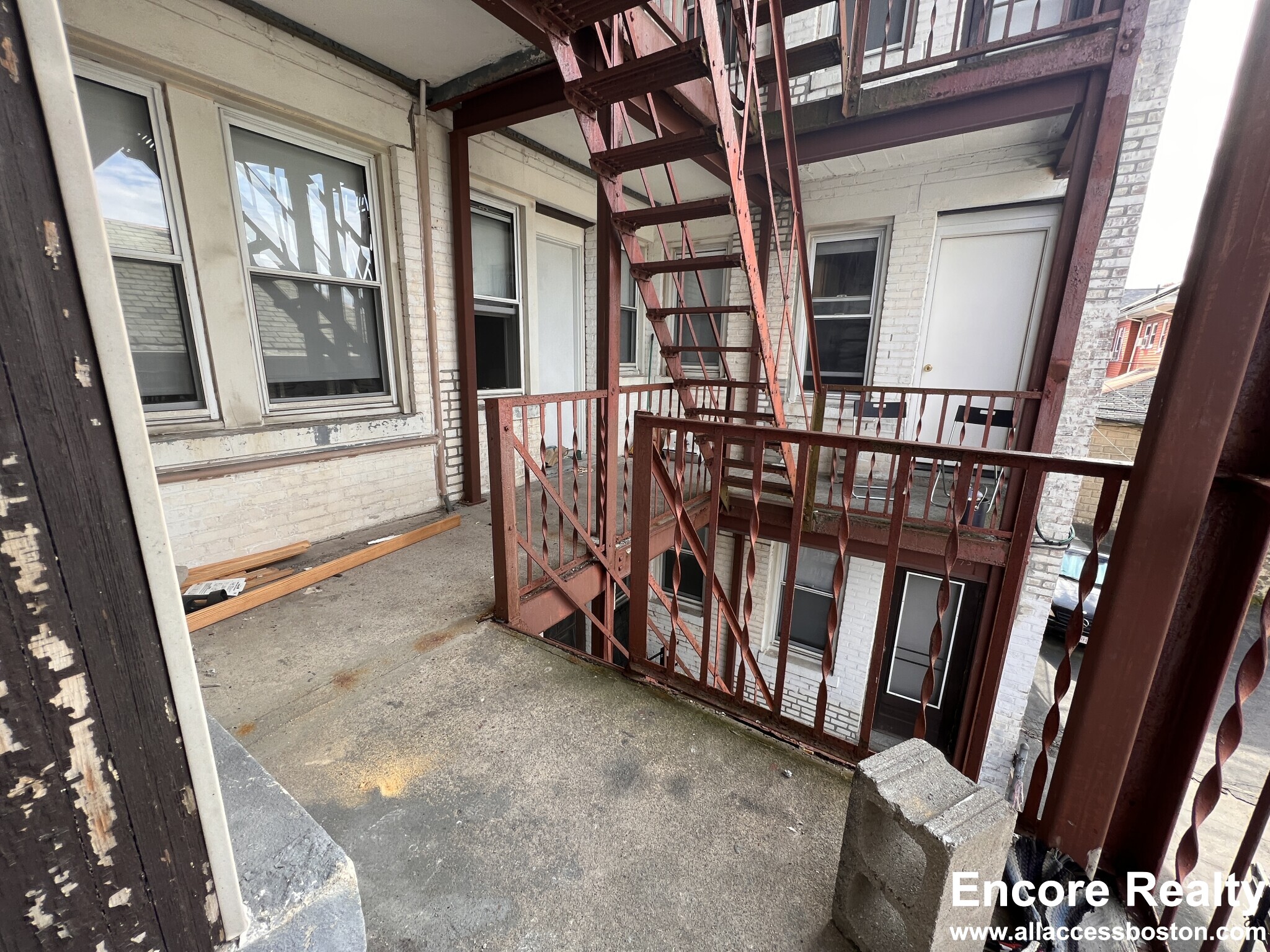 116 Washington St, Brighton