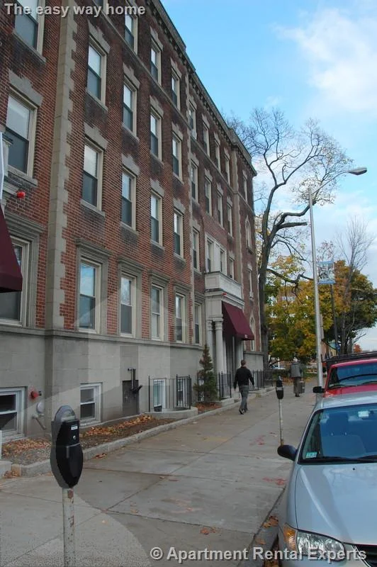 1622 Massachusetts Ave, Harvard Square