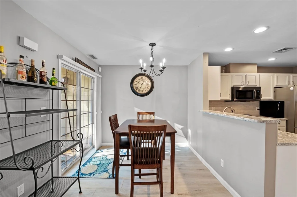 709 Gazebo Cir, Reading