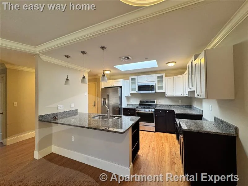 286 Main St, Woburn