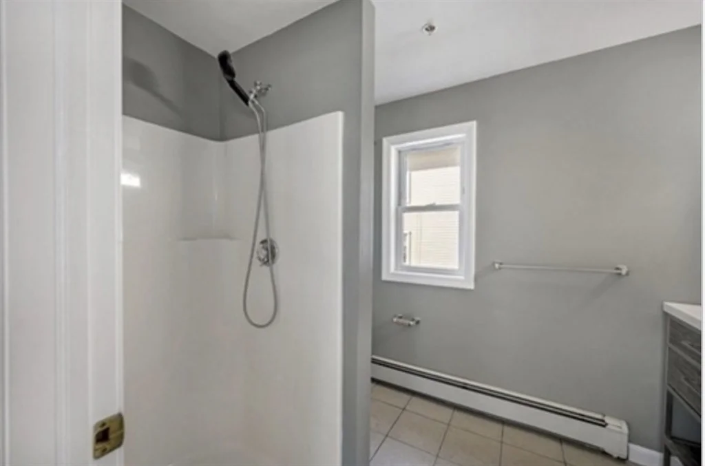 151 Whipple St, Fall River