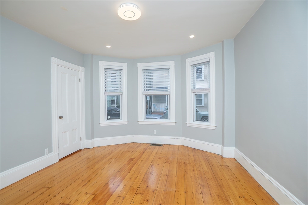 24 Howell St, Dorchester