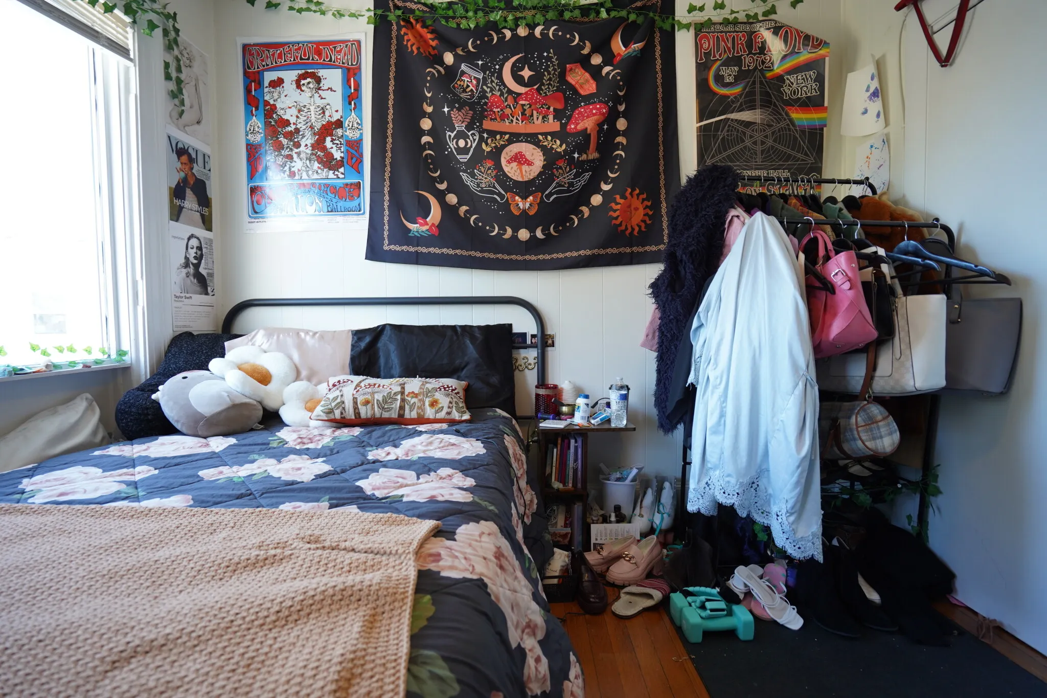 6 Ashford Ct, Allston