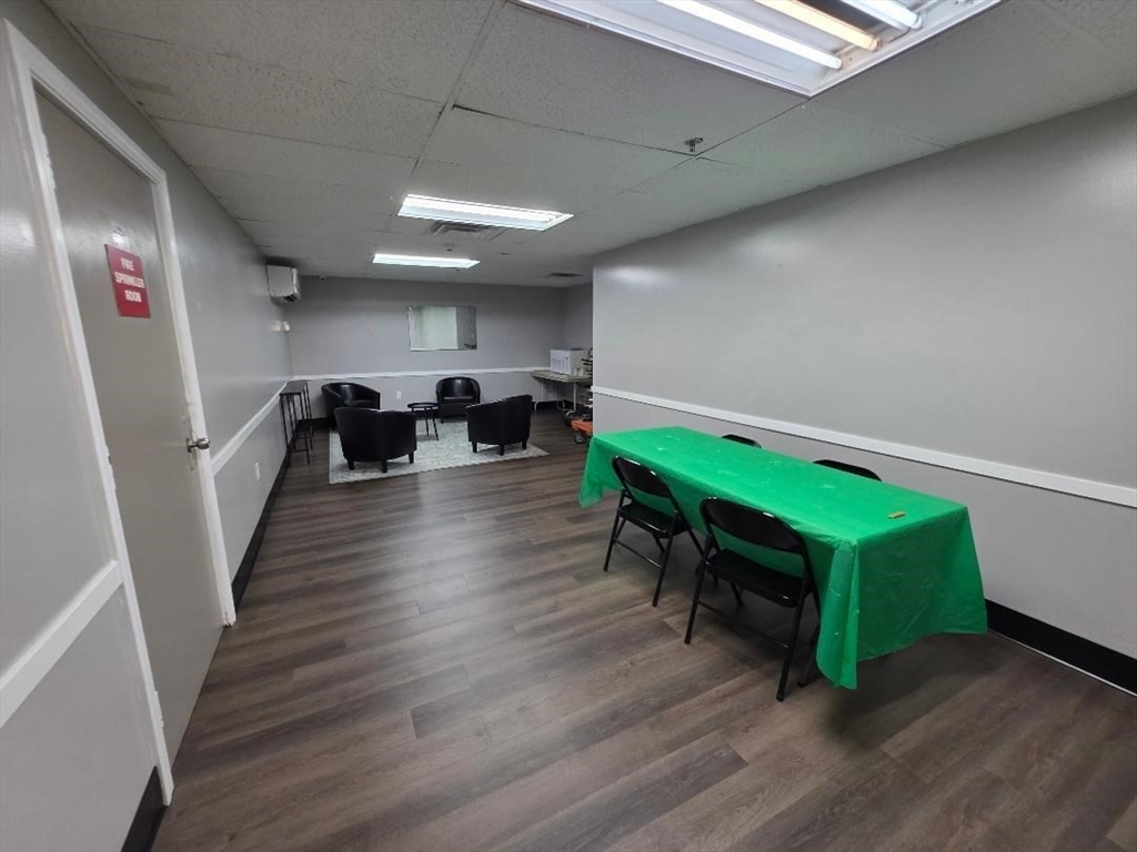 1025 Hancock St, Quincy Center