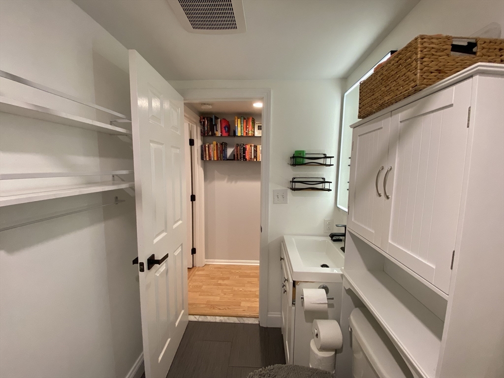 165 Cottage St, Chelsea