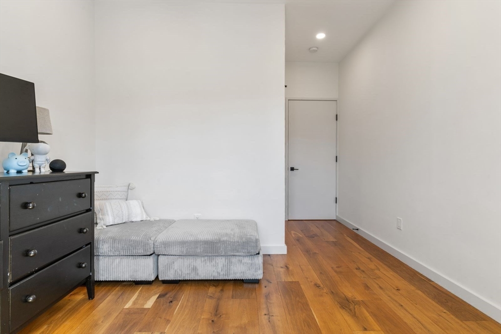 211 Condor St, East Boston