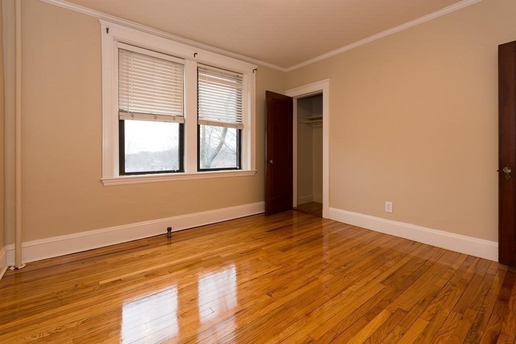 2035 Commonwealth Ave, Brighton