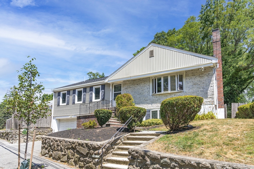 181 Moss Hill Rd, Jamaica Plain
