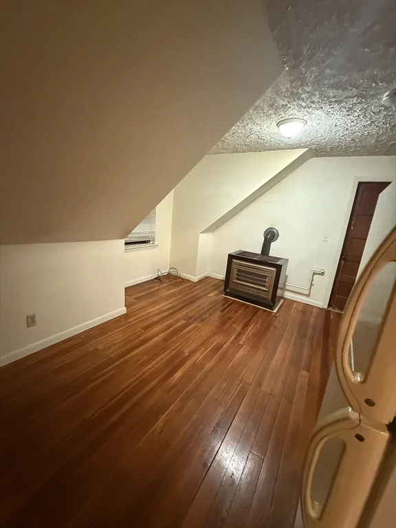 31 Sidney St, New Bedford