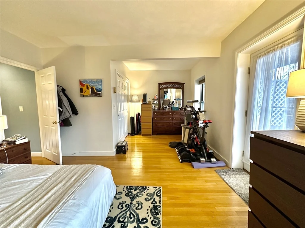 664 Massachusetts Ave, South End