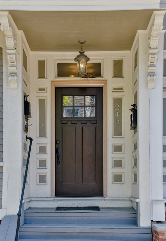 240 W 5th St, South Boston