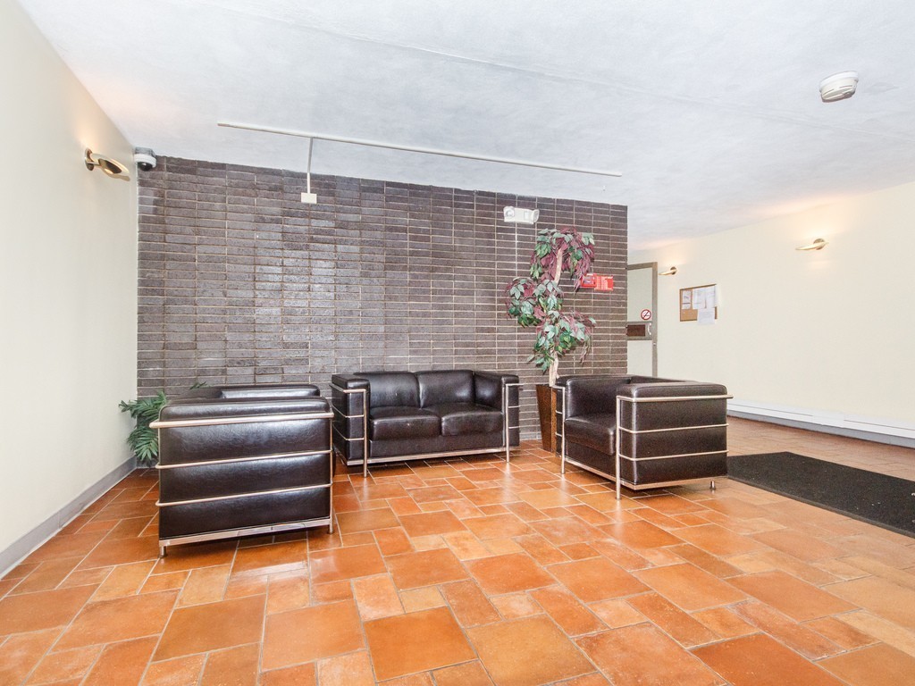 4 Trowbridge Pl, Mid-Cambridge