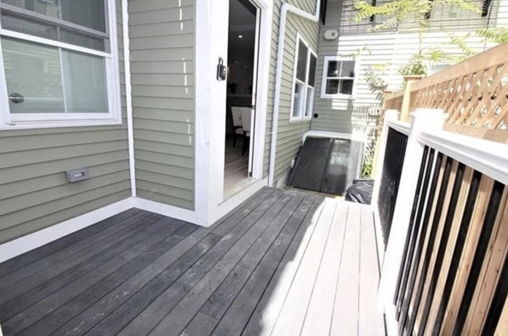 94 Bunker Hill, Charlestown