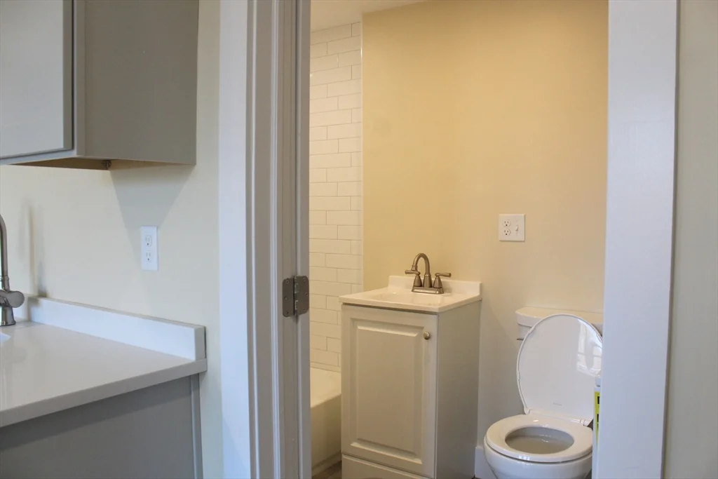 78 Endicott St, Peabody