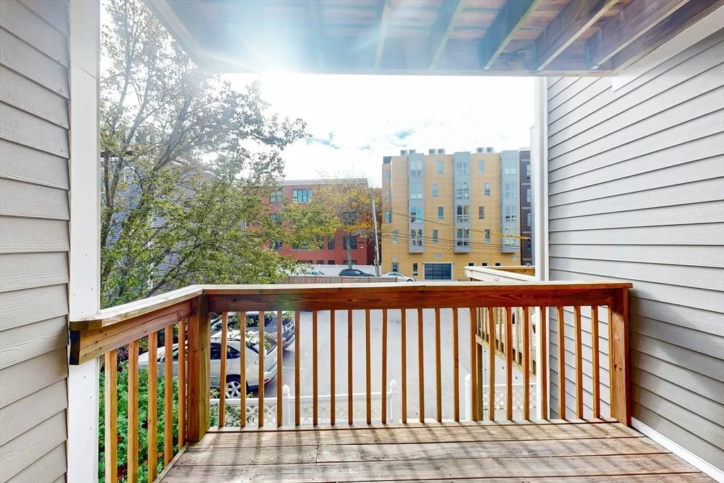 111 West 8th St, South Boston