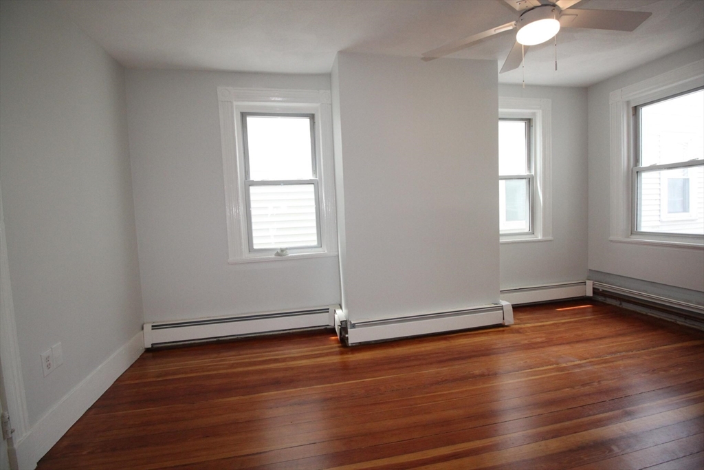 12 Albion Pl, Charlestown