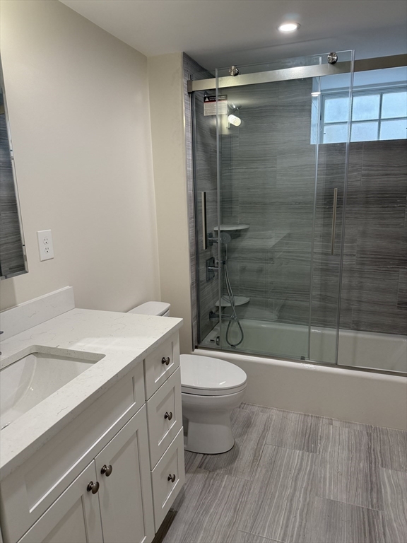 12 Manchester Rd, Coolidge Corner