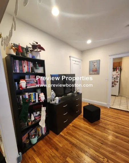 240 Kelton St, Brighton