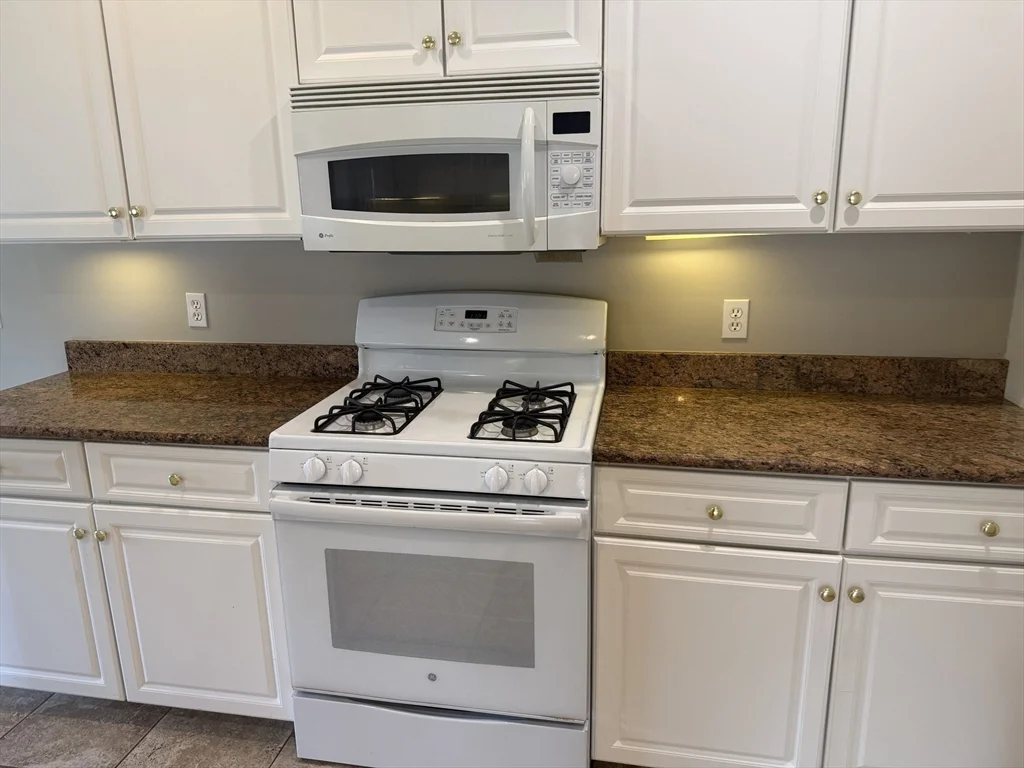 74 Odonnell Ave, Shrewsbury