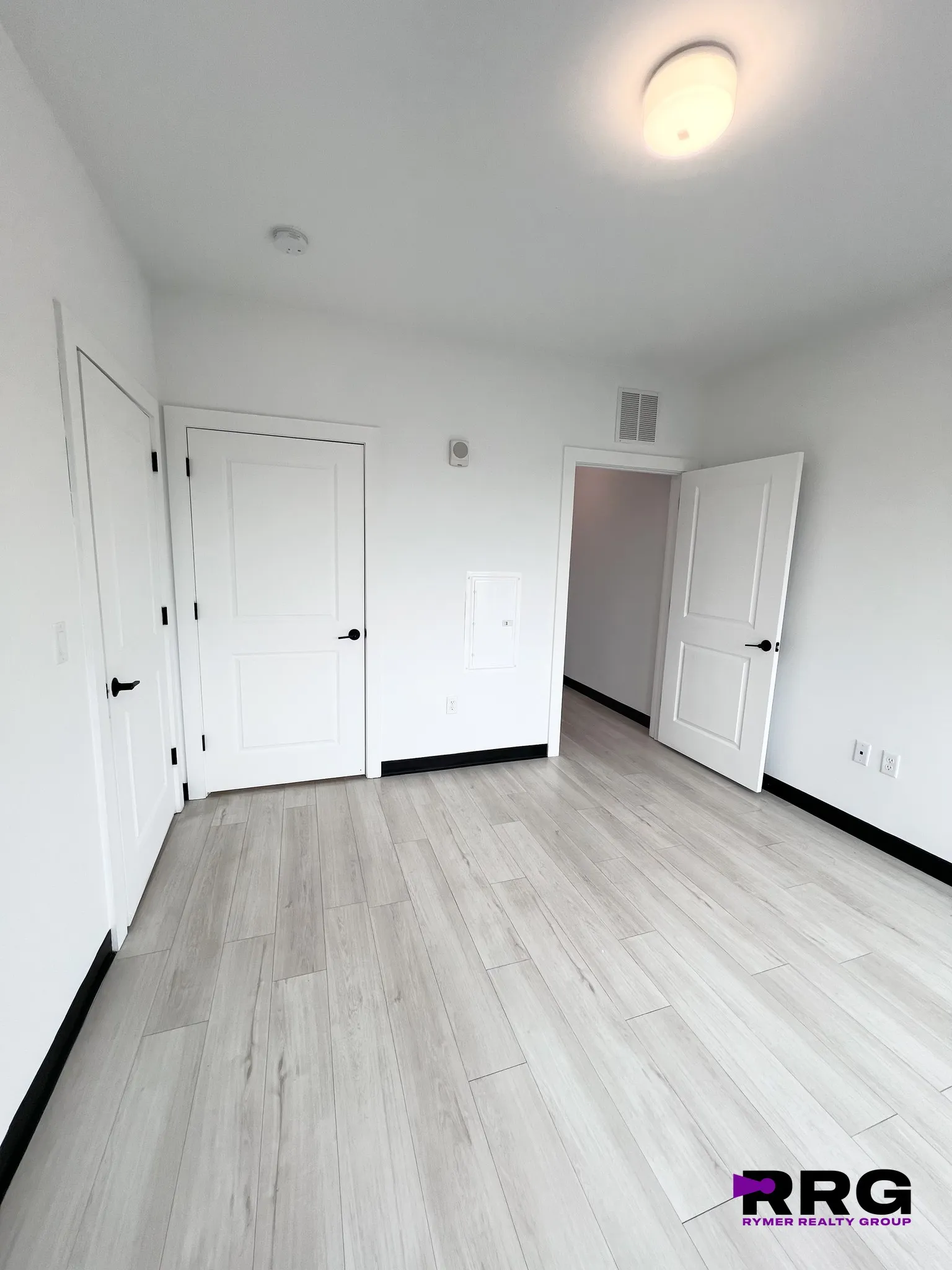 600 Broadway, Everett