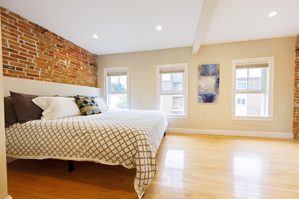 762 East 6th St, South Boston