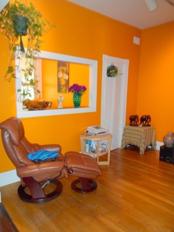 1530 Cambridge St, Mid Cambridge