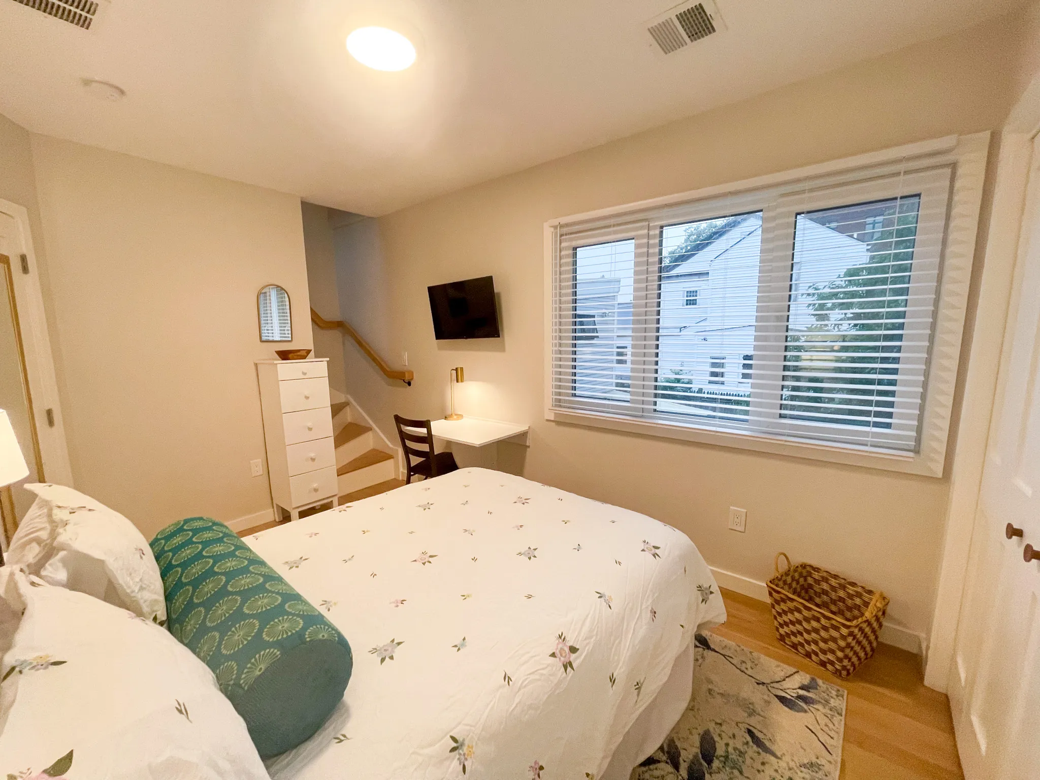 75 Thorndike St, East Cambridge