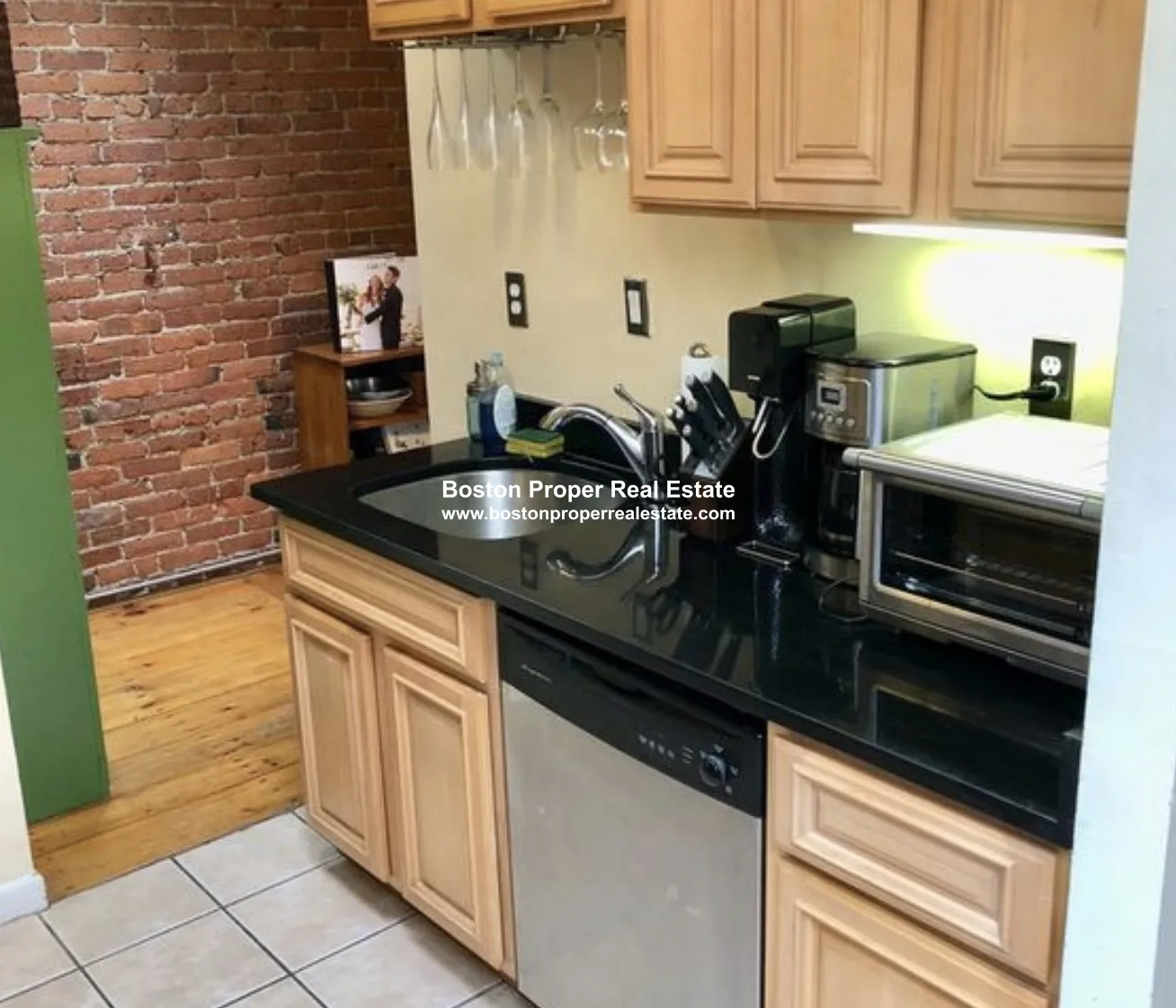 104 Saint Botolph St, Back Bay