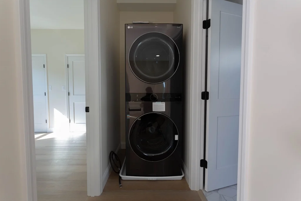 53 Tapley Ave, Revere