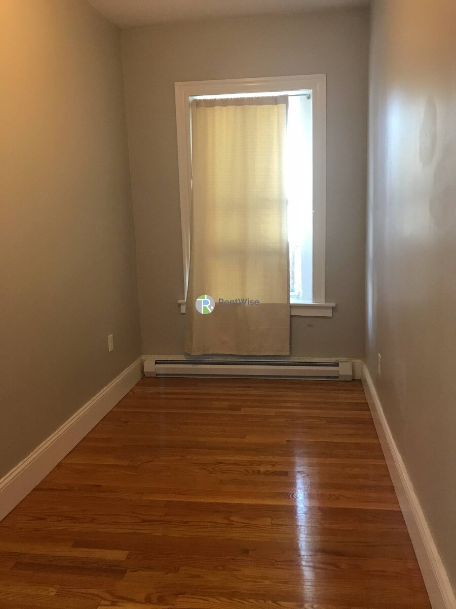 20 Chelsea Ter, East Boston