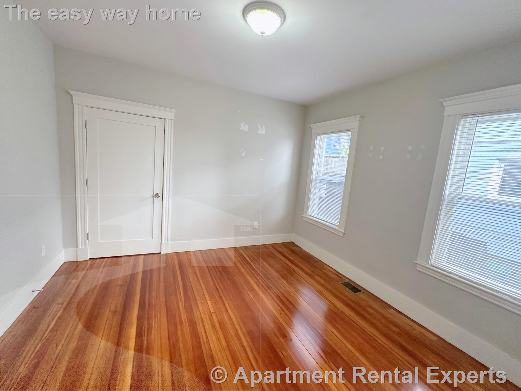 58 Bromfield Rd, Tufts