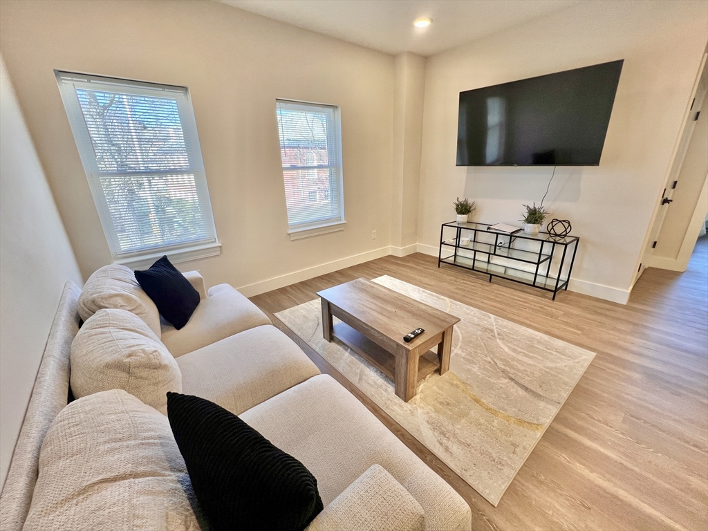 20 Woburn St, Reading