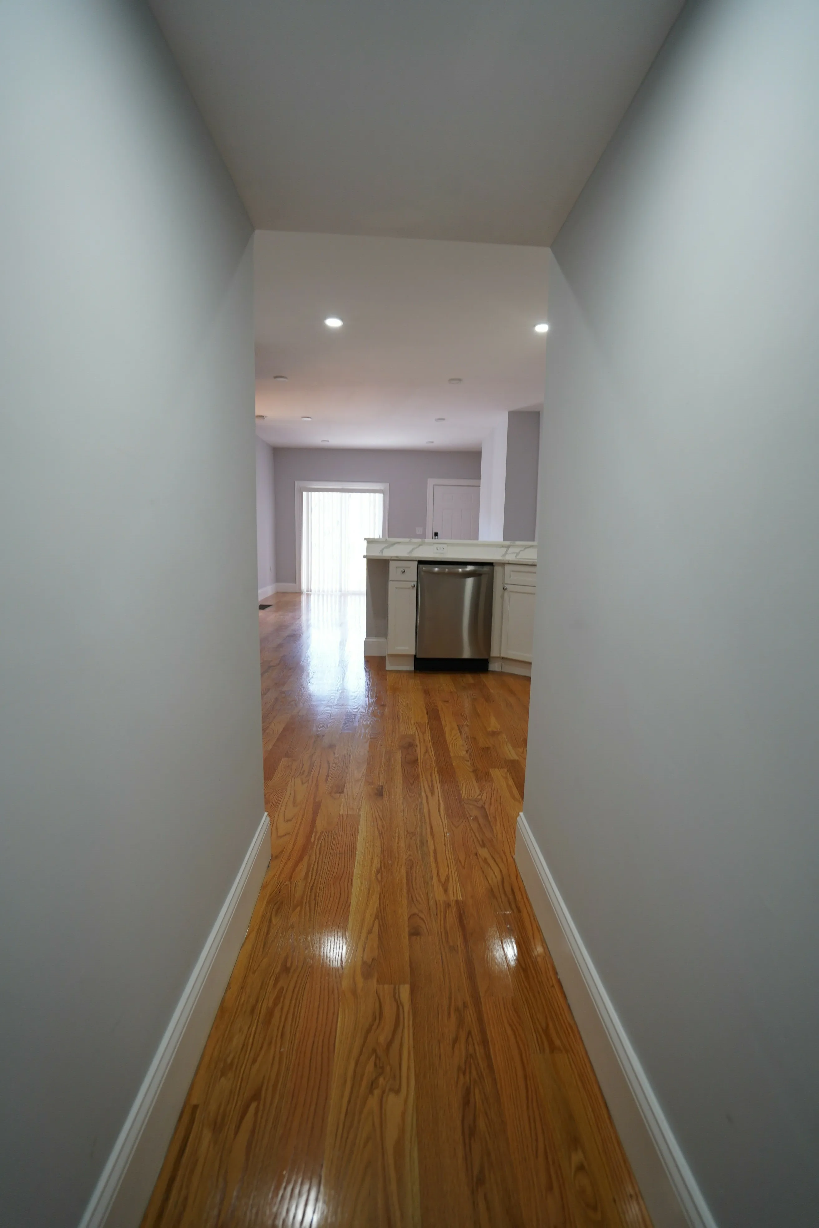 372 Oxford St, Ward Two